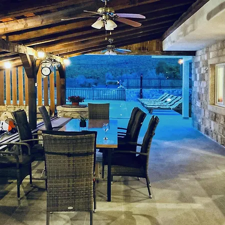 2 Bedroom Pet Friendly In Casa de Férias *