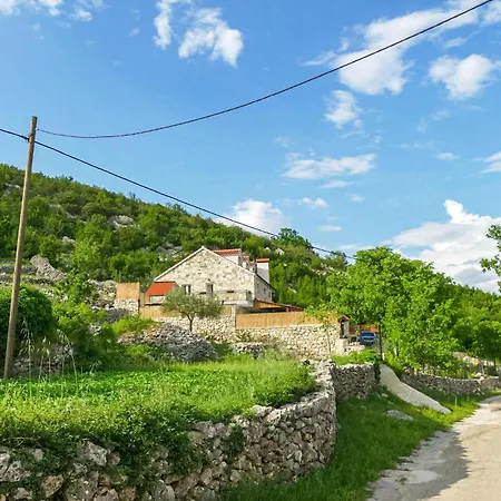 Holiday home 2 Bedroom Pet Friendly In Srijane