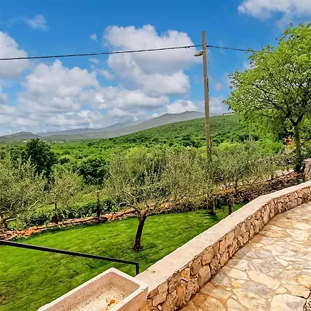 Holiday home 2 Bedroom Pet Friendly In Srijane