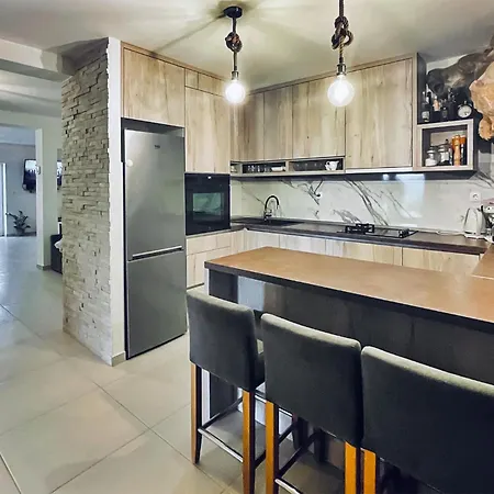 Dom wakacyjny 2 Bedroom - Loft Srijane