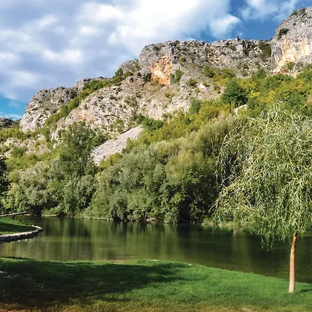 2 Bedroom Pet Friendly In Semesterbostad *